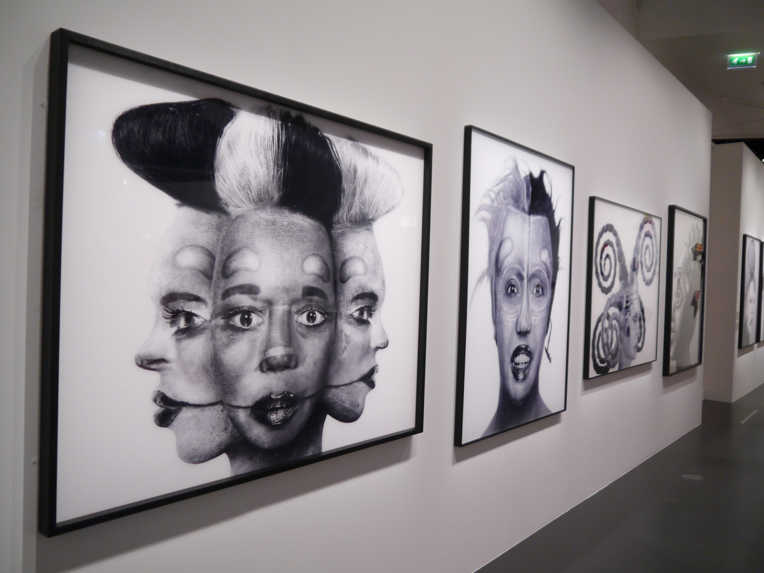 zest for art - ORLAN, Self-hybridations africaines, 2000-2003