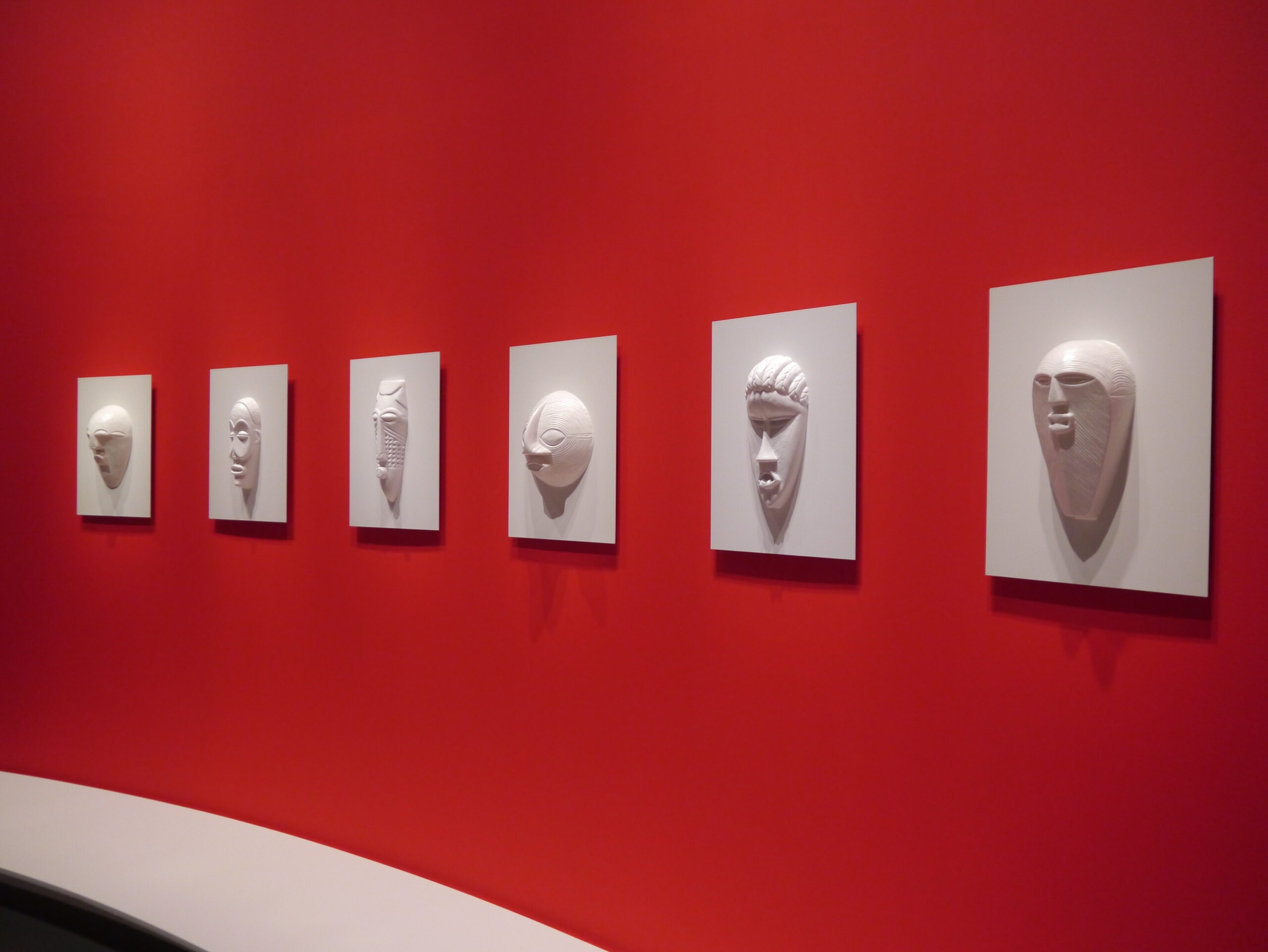 zest for art - Franck Scurti, White Memory (Neger plastik), 2007